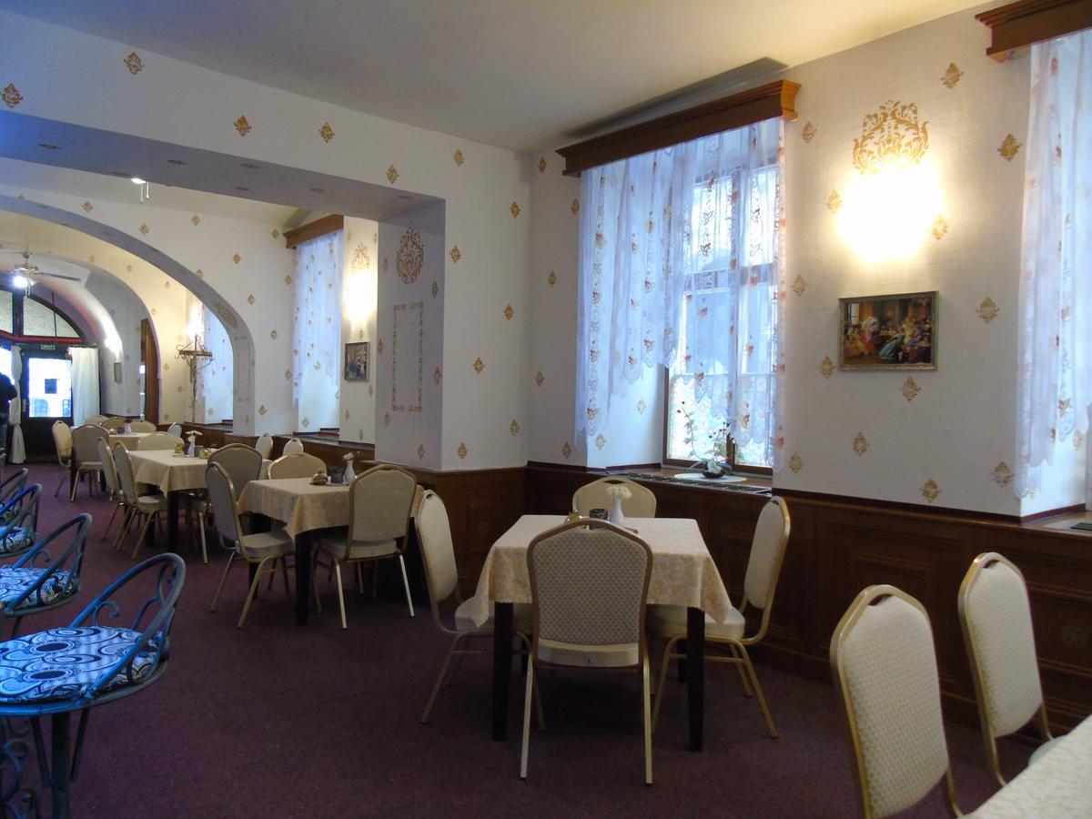 Gl Hotel Trutnov Exterior foto
