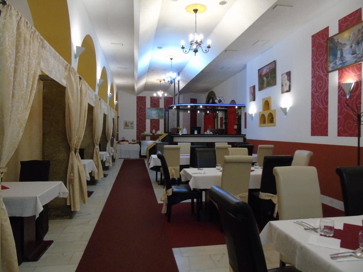 Gl Hotel Trutnov Exterior foto